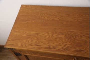 中古　美品　漆塗り　屋久杉の木目が高級感を演出する和服箪笥(着物箪笥、和タンス)(R-051471)