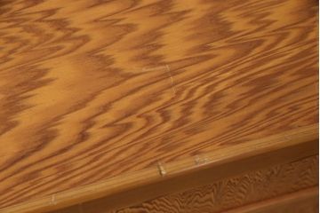 中古　美品　漆塗り　屋久杉の木目が高級感を演出する和服箪笥(着物箪笥、和タンス)(R-051471)