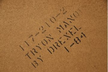 中古　DREXEL HERITAGE(ドレクセルヘリテイジ)　シンプルなデザインで取り入れやすいウォールミラー(壁掛け鏡)(R-051479)