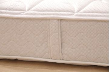 中古　超美品　2019年11月購入　未使用品　arflex(アルフレックス)　ポスチャーテックコイルマットレス・タイトトップ(セミダブルベッド)(定価約14万円)(R-051486)