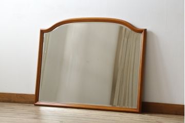中古　美品　横浜ダニエル　シンプルながらも気品漂うウォールミラー(壁掛け鏡)(定価約16万円)(R-051490)