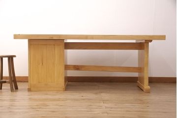 中古　国産手造り家具　総イチョウ材　極厚な一枚板(60mm)の天板が高級感を漂わせる片袖机(プレジデントデスク、ワークデスク、在宅ワーク、在宅用)(R-051500)