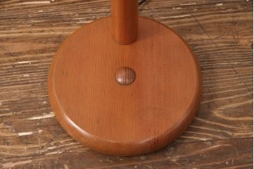 中古　オーデリック　木のぬくもりを感じるナチュラルな雰囲気のフロアスタンド(照明、スタンドライト、フロアライト)(R-051501)