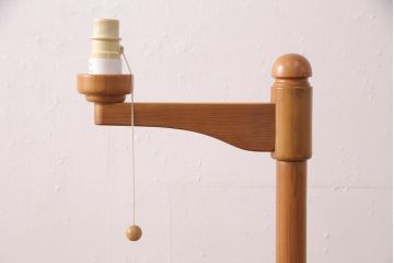 中古　オーデリック　木のぬくもりを感じるナチュラルな雰囲気のフロアスタンド(照明、スタンドライト、フロアライト)(R-051501)