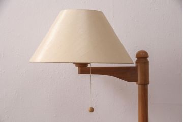 中古　オーデリック　木のぬくもりを感じるナチュラルな雰囲気のフロアスタンド(照明、スタンドライト、フロアライト)(R-051501)