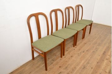 デンマークヴィンテージ　チーク材　丸味を帯びたデザインが温かみを感じるダイニングチェア4脚セット(椅子、イス、ビンテージ、北欧)(R-051505)