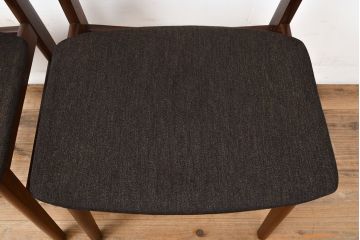 北欧ヴィンテージ　チーク材　メンズライクなお部屋にも合う、シャープなデザインが格好良いダイニングチェア2脚セット(椅子、イス、ビンテージ)(R-051509)