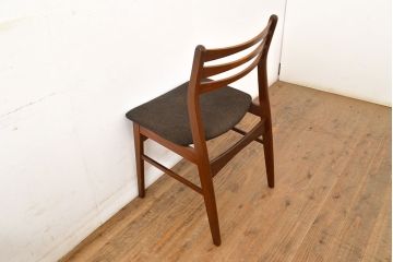 北欧ヴィンテージ　チーク材　メンズライクなお部屋にも合う、シャープなデザインが格好良いダイニングチェア2脚セット(椅子、イス、ビンテージ)(R-051509)