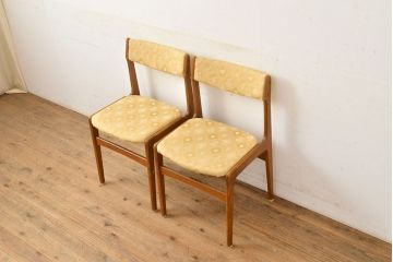 イギリスヴィンテージ　チーク材　すっきりとしたデザインが取り入れやすいダイニングチェア2脚セット(椅子、イス、ビンテージ)(R-051510)