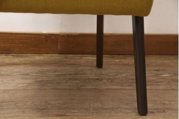 北欧ヴィンテージ　くすんだ黄色がお部屋のアクセントになるイージーチェア(1人掛けソファ、アームチェア、1P、ビンテージ)(R-051513)