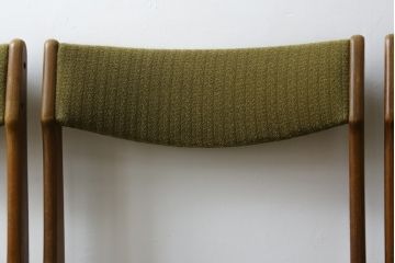 デンマークビンテージ　北欧家具　グリーンのファブリックとチーク材の木色が温かみのある空間を演出するチェア4脚セット(ダイニングチェア、ヴィンテージ)(R-051514)