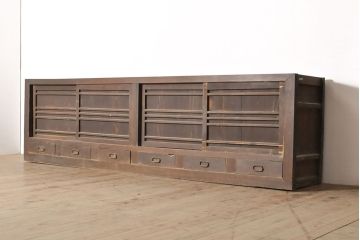 和製アンティーク　前面ヒノキ材　特大サイズ!九尺収納箪笥キャビネット(水屋箪笥、食器棚、収納棚、サイドボード)(R-051517)