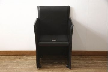 中古　美品　Cassina(カッシーナ)　401 BREAK(ブレーク)　MARIO BELLINI(マリオベリーニ)　キャスター付きアームチェア(ダイニングチェア、一人掛けソファ、1P)(定価約46万円)(R-051526)