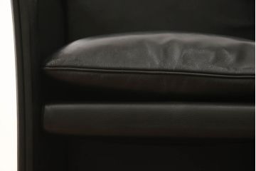 中古　美品　Cassina(カッシーナ)　401 BREAK(ブレーク)　MARIO BELLINI(マリオベリーニ)　キャスター付きアームチェア(ダイニングチェア、一人掛けソファ、1P)(定価約46万円)(R-051527)