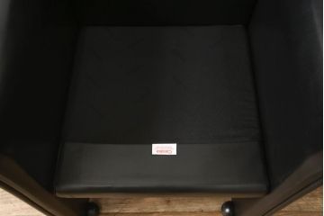 中古　美品　Cassina(カッシーナ)　401 BREAK(ブレーク)　MARIO BELLINI(マリオベリーニ)　キャスター付きアームチェア(ダイニングチェア、一人掛けソファ、1P)(定価約46万円)(R-051528)