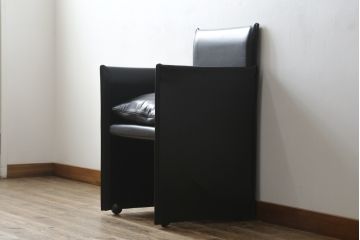 中古　美品　Cassina(カッシーナ)　401 BREAK(ブレーク)　MARIO BELLINI(マリオベリーニ)　キャスター付きアームチェア(ダイニングチェア、一人掛けソファ、1P)(定価約46万円)(R-051529)