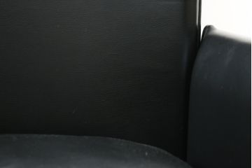 中古　美品　Cassina(カッシーナ)　401 BREAK(ブレーク)　MARIO BELLINI(マリオベリーニ)　キャスター付きアームチェア(ダイニングチェア、一人掛けソファ、1P)(定価約46万円)(R-051529)