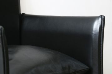 中古　美品　Cassina(カッシーナ)　401 BREAK(ブレーク)　MARIO BELLINI(マリオベリーニ)　キャスター付きアームチェア(ダイニングチェア、一人掛けソファ、1P)(定価約46万円)(R-051529)
