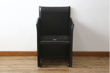 中古　美品　Cassina(カッシーナ)　401 BREAK(ブレーク)　MARIO BELLINI(マリオベリーニ)　キャスター付きアームチェア(ダイニングチェア、一人掛けソファ、1P)(定価約46万円)(R-051529)