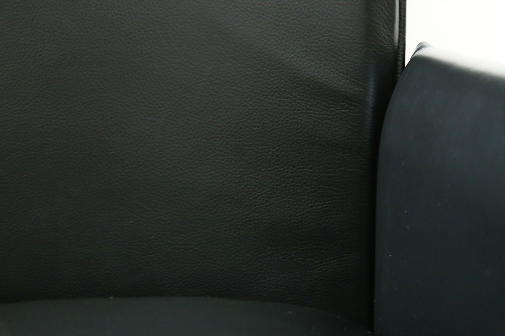 中古　美品　Cassina(カッシーナ)　401 BREAK(ブレーク)　MARIO BELLINI(マリオベリーニ)　キャスター付きアームチェア　定価約46万円　(R-051531)