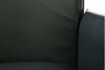 中古　美品　Cassina(カッシーナ)　401 BREAK(ブレーク)　MARIO BELLINI(マリオベリーニ)　キャスター付きアームチェア　定価約46万円　(R-051531)