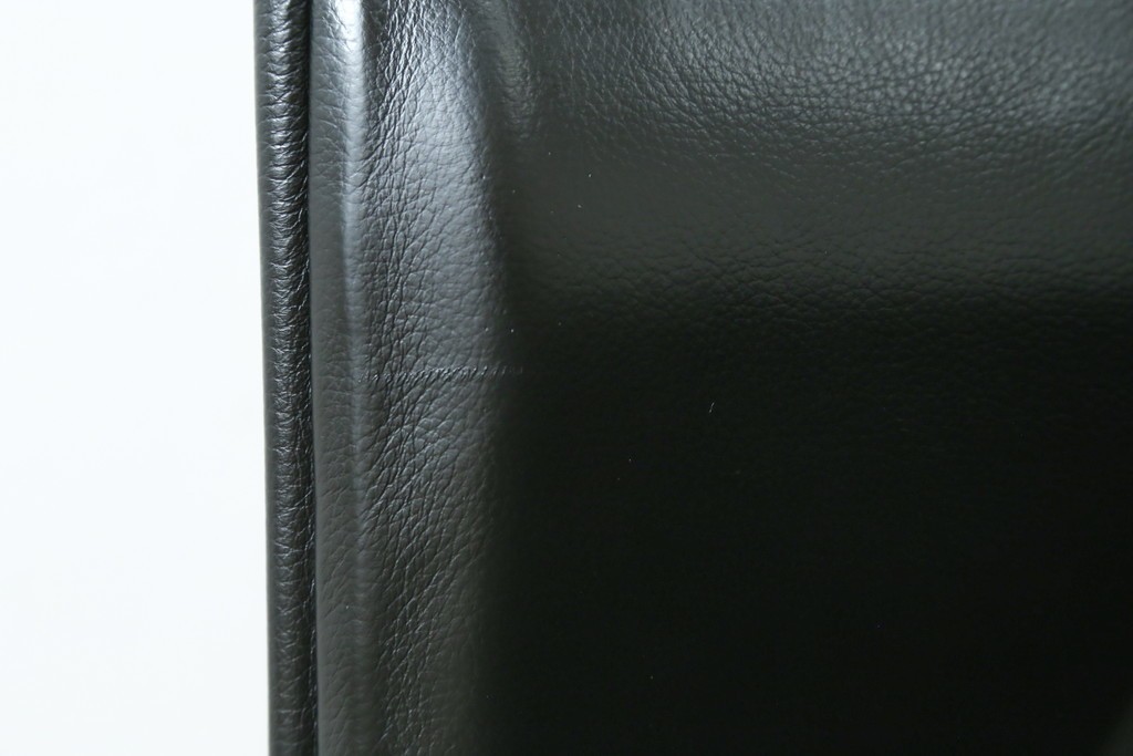 中古　美品　Cassina(カッシーナ)　401 BREAK(ブレーク)　MARIO BELLINI(マリオベリーニ)　キャスター付きアームチェア　定価約46万円　(R-051531)
