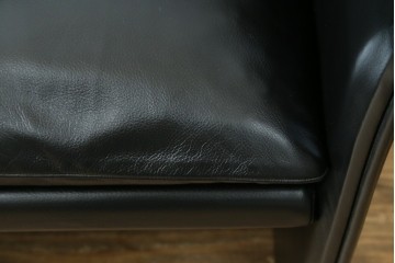 中古　美品　Cassina(カッシーナ)　401 BREAK(ブレーク)　MARIO BELLINI(マリオベリーニ)　キャスター付きアームチェア　定価約46万円　(R-051531)