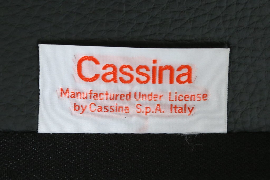 中古　美品　Cassina(カッシーナ)　401 BREAK(ブレーク)　MARIO BELLINI(マリオベリーニ)　キャスター付きアームチェア　定価約46万円　(R-051531)