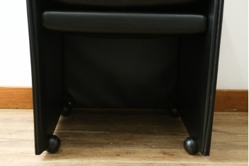 中古　美品　Cassina(カッシーナ)　401 BREAK(ブレーク)　MARIO BELLINI(マリオベリーニ)　キャスター付きアームチェア　定価約46万円　(R-051531)