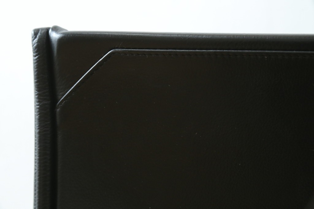 中古　美品　Cassina(カッシーナ)　401 BREAK(ブレーク)　MARIO BELLINI(マリオベリーニ)　キャスター付きアームチェア　定価約46万円　(R-051531)
