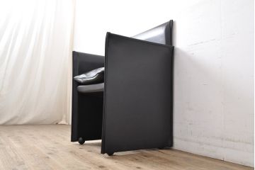 中古　美品　Cassina(カッシーナ)　401 BREAK(ブレーク)　MARIO BELLINI(マリオベリーニ)　キャスター付きアームチェア(ダイニングチェア、一人掛けソファ、1P)(定価約46万円)(R-051531)