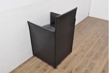 中古　美品　Cassina(カッシーナ)　401 BREAK(ブレーク)　MARIO BELLINI(マリオベリーニ)　キャスター付きアームチェア(ダイニングチェア、一人掛けソファ、1P)(定価約46万円)(R-051531)