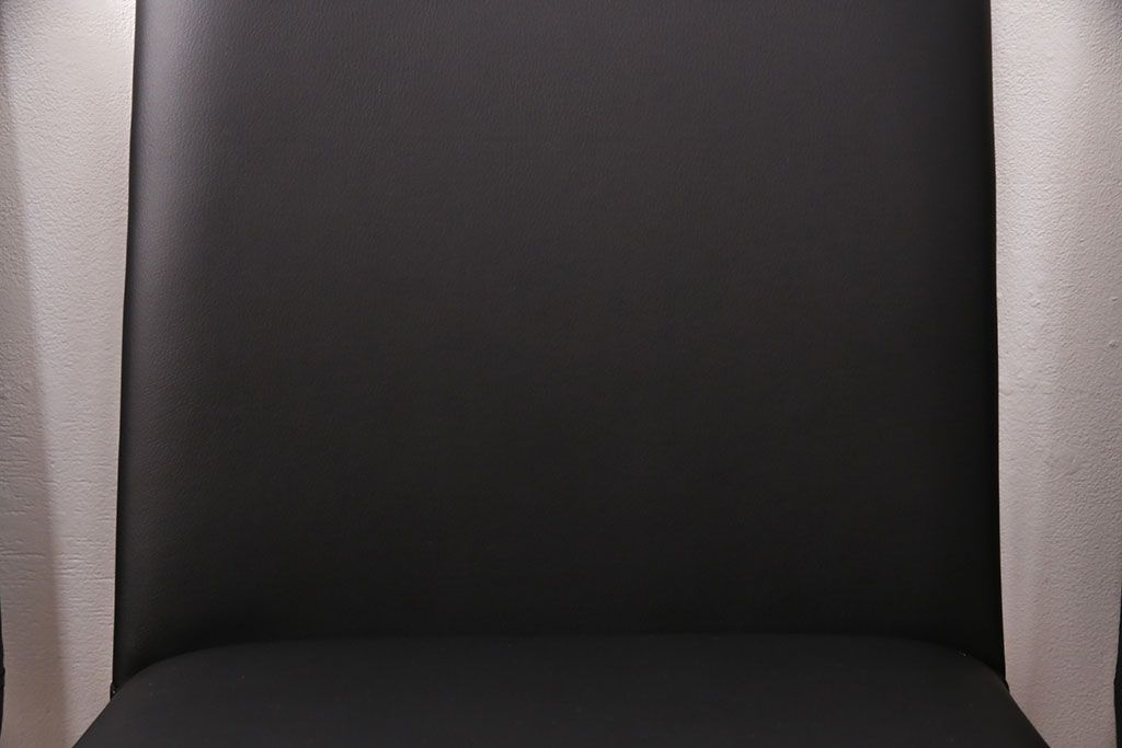 中古　美品　2019年製　アビタスタイル(AbitaStyle)　TRICK(トリック)チェア　MYC0550　シックモダンなインテリアに合うチェア4脚セット(定価 4脚で約10万4千円)(ダイニングチェア、イス、椅子)(R-051534)