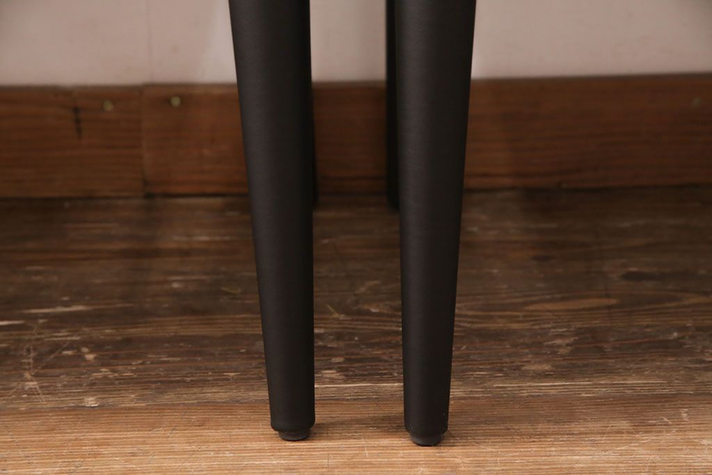 中古　美品　2019年製　アビタスタイル(AbitaStyle)　TRICK(トリック)チェア　MYC0550　シックモダンなインテリアに合うチェア4脚セット(定価 4脚で約10万4千円)(ダイニングチェア、イス、椅子)(R-051534)