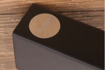 中古　極美品　2019年製　Cassina(カッシーナ)取り扱い　VIDUN(ヴィドゥン)　支柱を回して高さが調節できるガラステーブル(ダイニングテーブル、2人掛け、4人掛け)(R-051535)