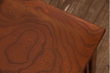 中古　美品　民芸家具　ケヤキ材製・中桐材　力強い杢目と品が漂う美しい佇まいが魅力の文机(片袖机)(R-051536)