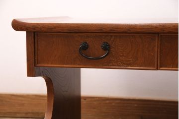 中古　美品　民芸家具　ケヤキ材製・中桐材　力強い杢目と品が漂う美しい佇まいが魅力の文机(片袖机)(R-051536)