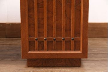 中古　美品　民芸家具　ケヤキ材製・中桐材　力強い杢目と品が漂う美しい佇まいが魅力の文机(片袖机)(R-051536)