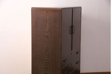 中古　美品　国産　三方桑材・中桐　衣装盆付き　独特な木目が目を惹く小振りな着物箪笥(和タンス、総桐箪笥、桐たんす)(R-051537)