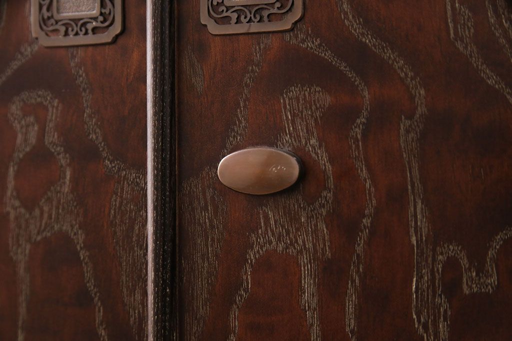 中古　美品　国産　三方桑材・中桐　衣装盆付き　独特な木目が目を惹く小振りな着物箪笥(和タンス、総桐箪笥、桐たんす)(R-051537)