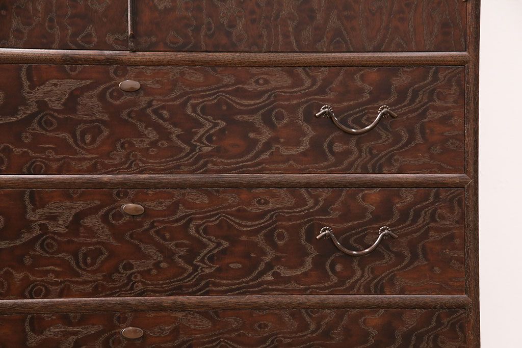 中古　美品　国産　三方桑材・中桐　衣装盆付き　独特な木目が目を惹く小振りな着物箪笥(和タンス、総桐箪笥、桐たんす)(R-051537)