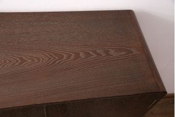 中古　美品　国産　三方桑材・中桐　衣装盆付き　独特な木目が目を惹く小振りな着物箪笥(和タンス、総桐箪笥、桐たんす)(R-051537)