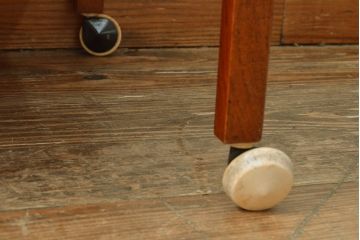 ヴィンテージ家具　デンマークビンテージ　チーク材　希少!収納を兼ね備えたキャスター付きサーバー(サービス台、ワインセラー、バーキャビネット、収納棚)(R-051538)