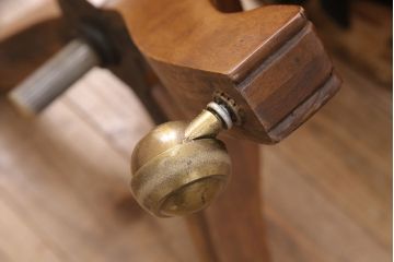 中古　美品　DREXEL HERITAGE(ドレクセルヘリテイジ)　Cameo Classics(キャメオクラシックス)　格調高い雰囲気が魅力のマホガニー製デスクチェア(定価約40万円)(椅子、オフィスチェア)(R-051540)