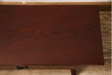 和製アンティーク　総ケヤキ材　漆塗り　凝った脚の造りが魅力の文机(座机、ローテーブル)(R-051541)