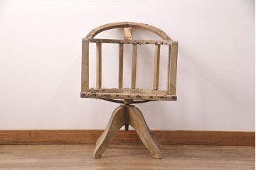 中古　ナラ材　昇降式　クラシカルな佇まいが魅力の回転イス(デスクチェア、ドクターチェア、アームチェア、回転椅子)(R-051545)