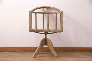 中古　ナラ材　昇降式　クラシカルな佇まいが魅力の回転イス(デスクチェア、ドクターチェア、アームチェア、回転椅子)(R-051545)