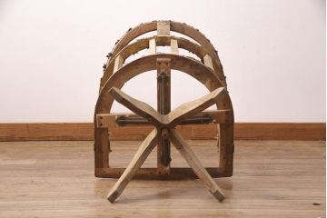 中古　ナラ材　昇降式　クラシカルな佇まいが魅力の回転イス(デスクチェア、ドクターチェア、アームチェア、回転椅子)(R-051545)