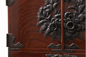 中古　美品　門間箪笥店(門間屋)　仙台箪笥　木地呂塗り　小ぶりながらも存在感を放つ小箪笥(小引き出し、卓上収納)(定価約24万円)(R-051557)