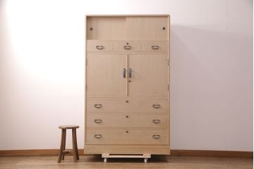 中古　加茂桐　伝統工芸士・会田勝平作　かくし付き　上品な佇まいの総桐箪笥(並厚)(総桐たんす、衣装箪笥、着物箪笥、和タンス)(R-051559)